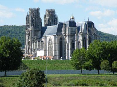 Appartcathedrale Ecrouves Esterno foto